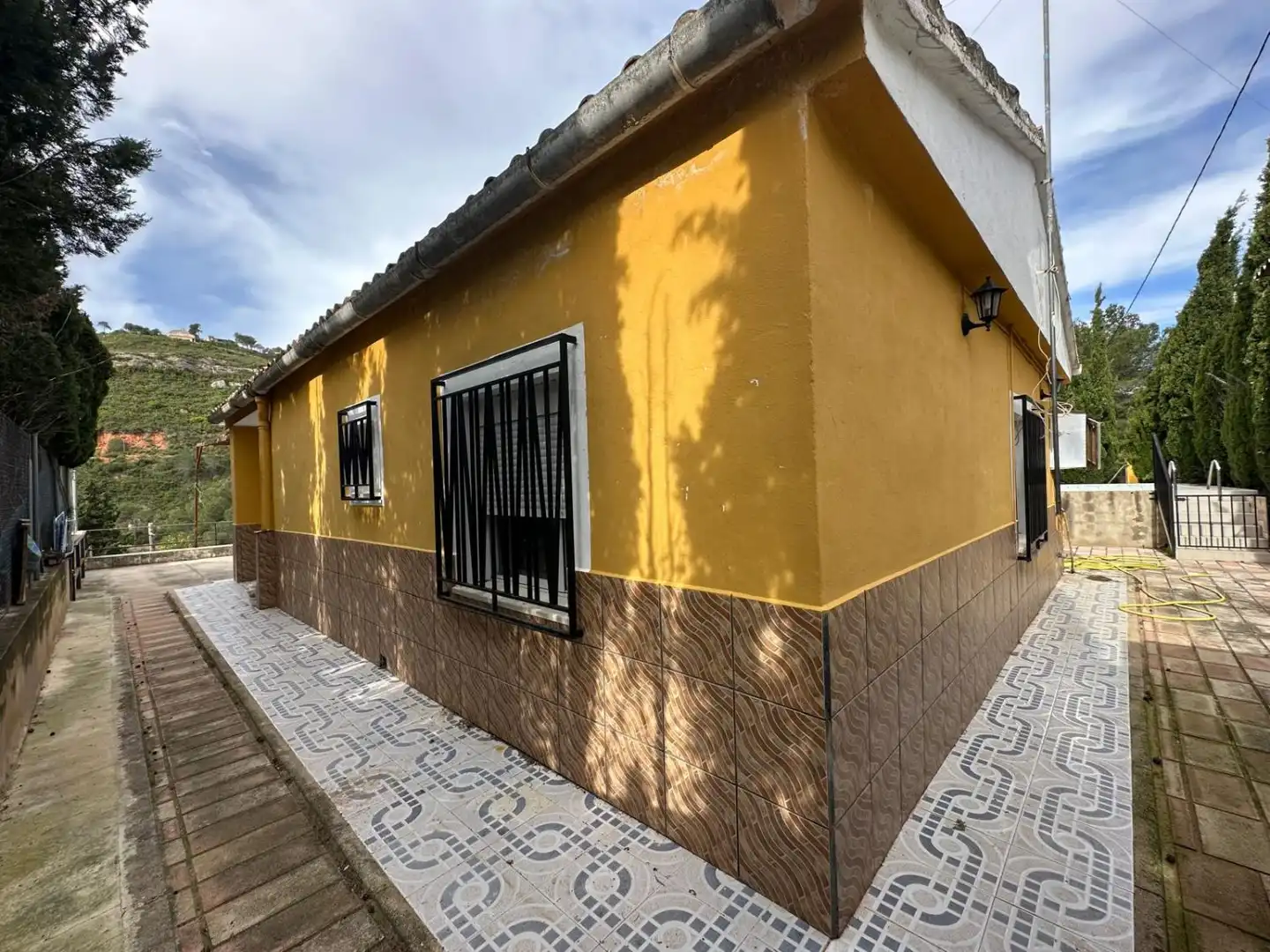 Vista exterior de Casa o chalet en venta en Macastre con Calefacción, Terraza y Trastero