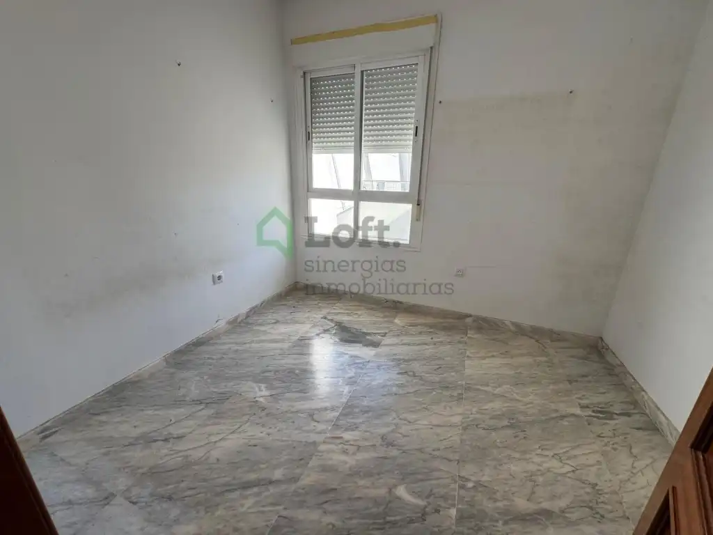 Schlafzimmer von Dachboden zum Verkauf in Badajoz mit Klimaanlage, Heizung und Terrasse