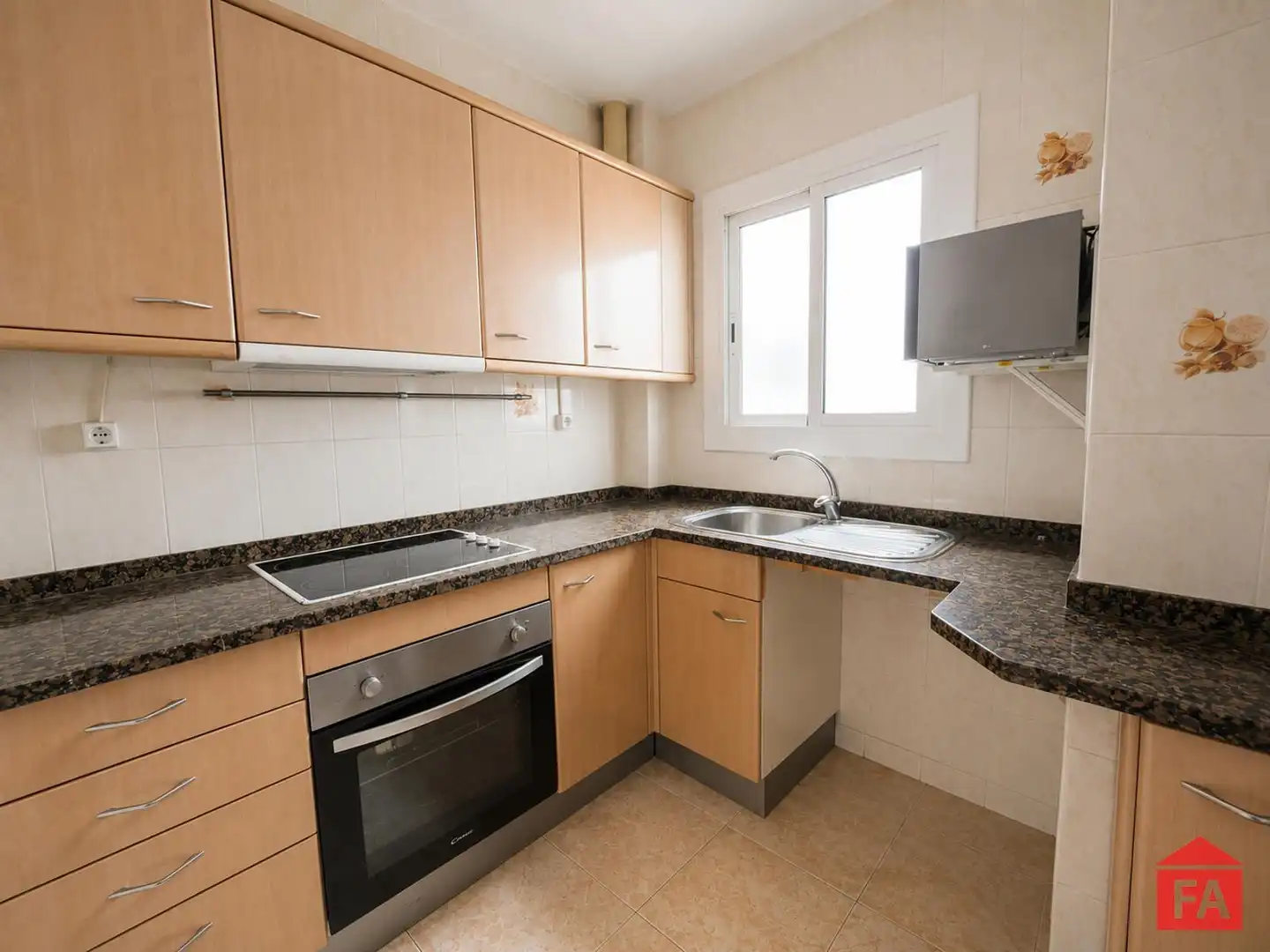 Kitchen of Flat for sale in El Vendrell  with Air Conditioner, Heating and Terrace