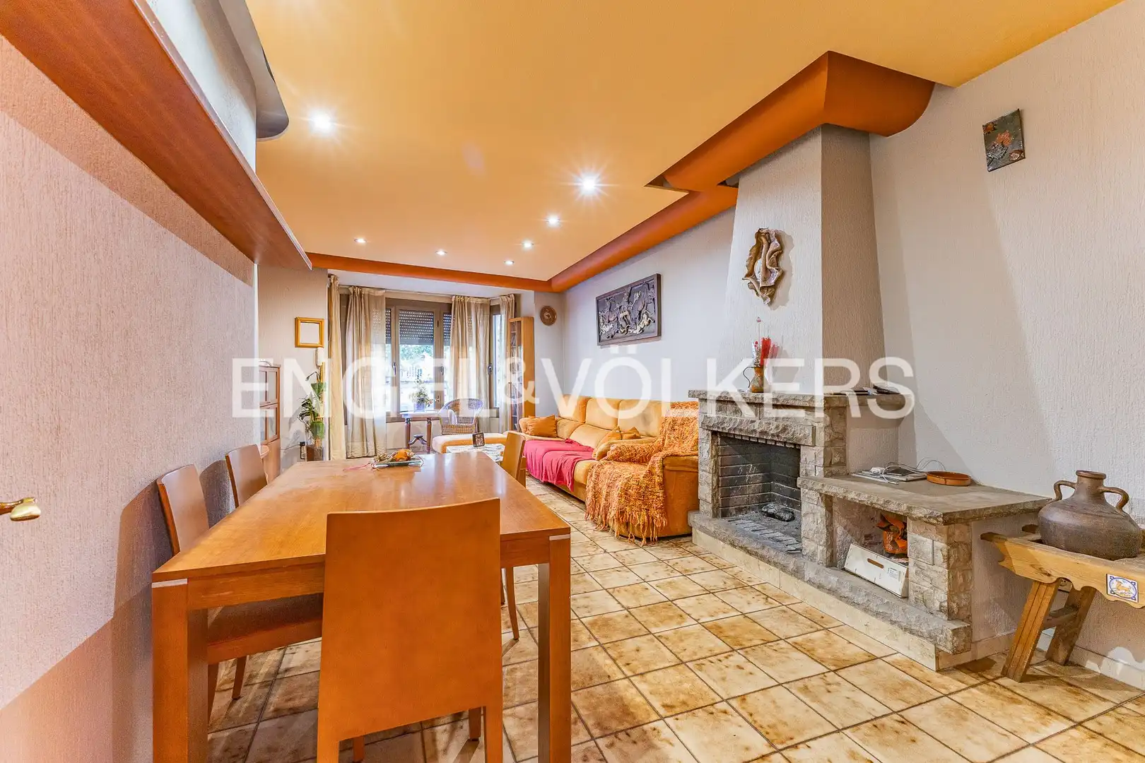Sala de estar de Casa adosada en venta en Martorell, Barcelona