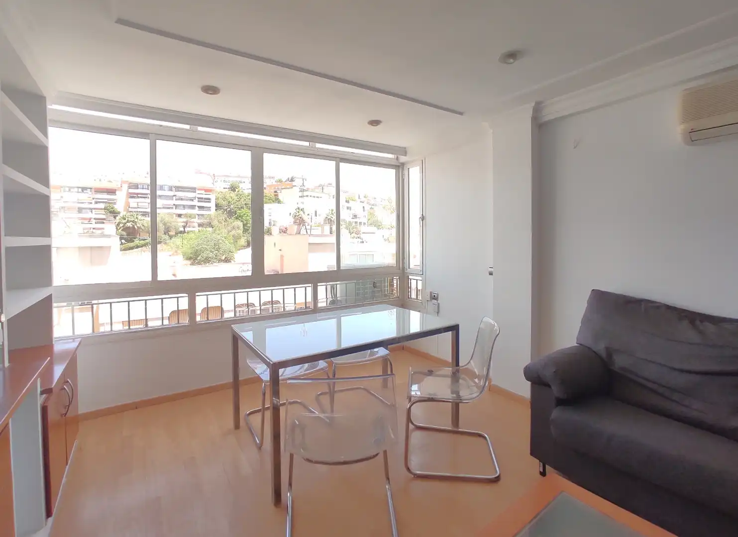 Wohnzimmer von Wohnung zur Miete in Málaga mit Klimaanlage, Möbliert und Waschmaschine