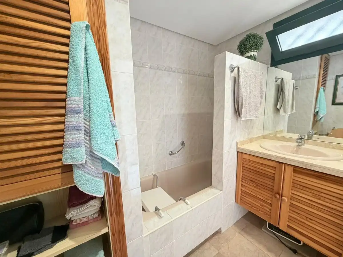 Bany de Apartament en venda en Benalmádena amb Terrassa