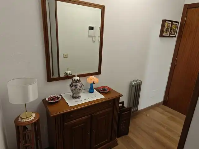 Piso de alquiler en Ames con Calefacción, Parquet y Amueblado