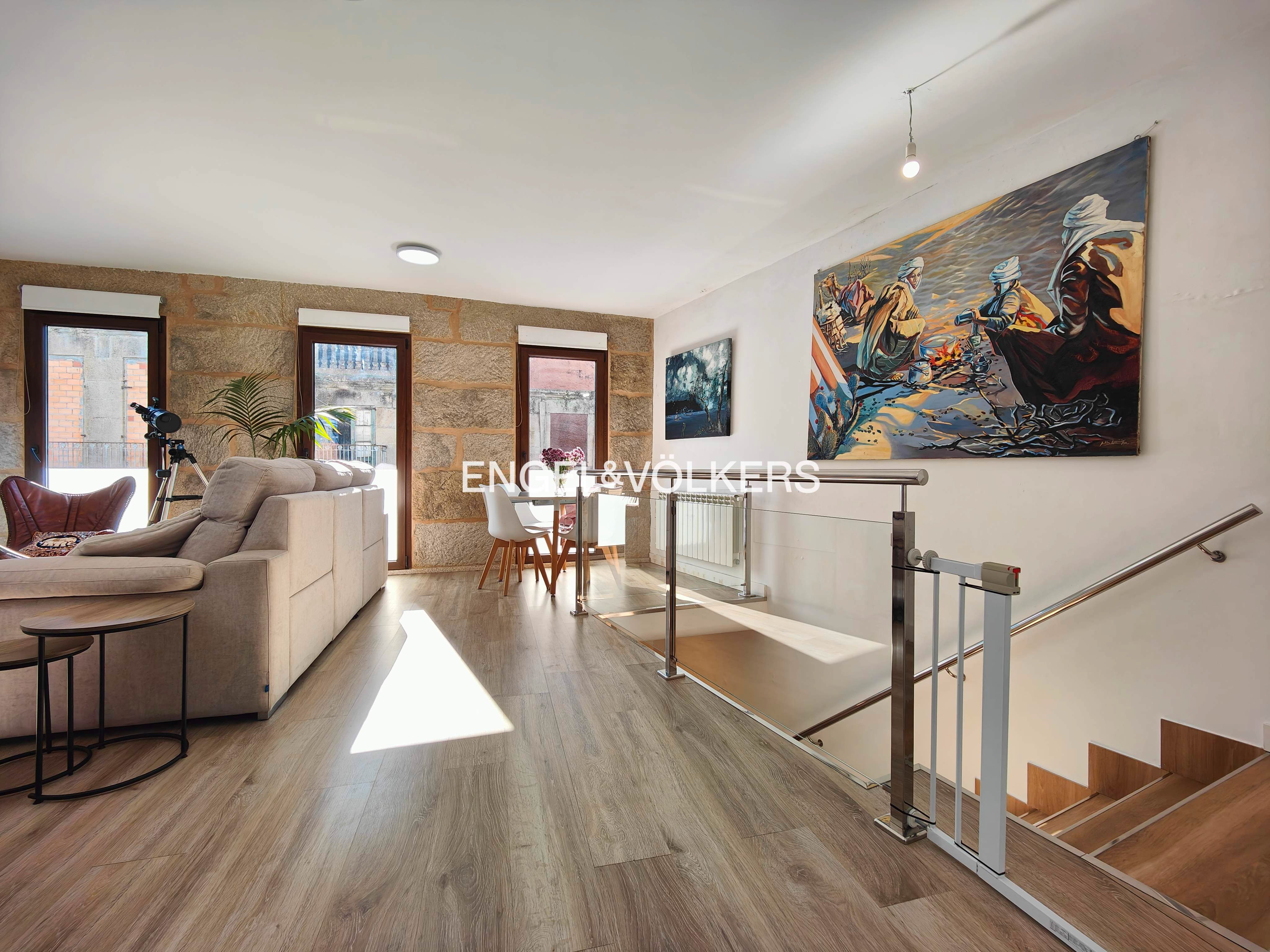 Living room of House or chalet for sale in Marín  with Air Conditioner, Heating and Parquet flooring