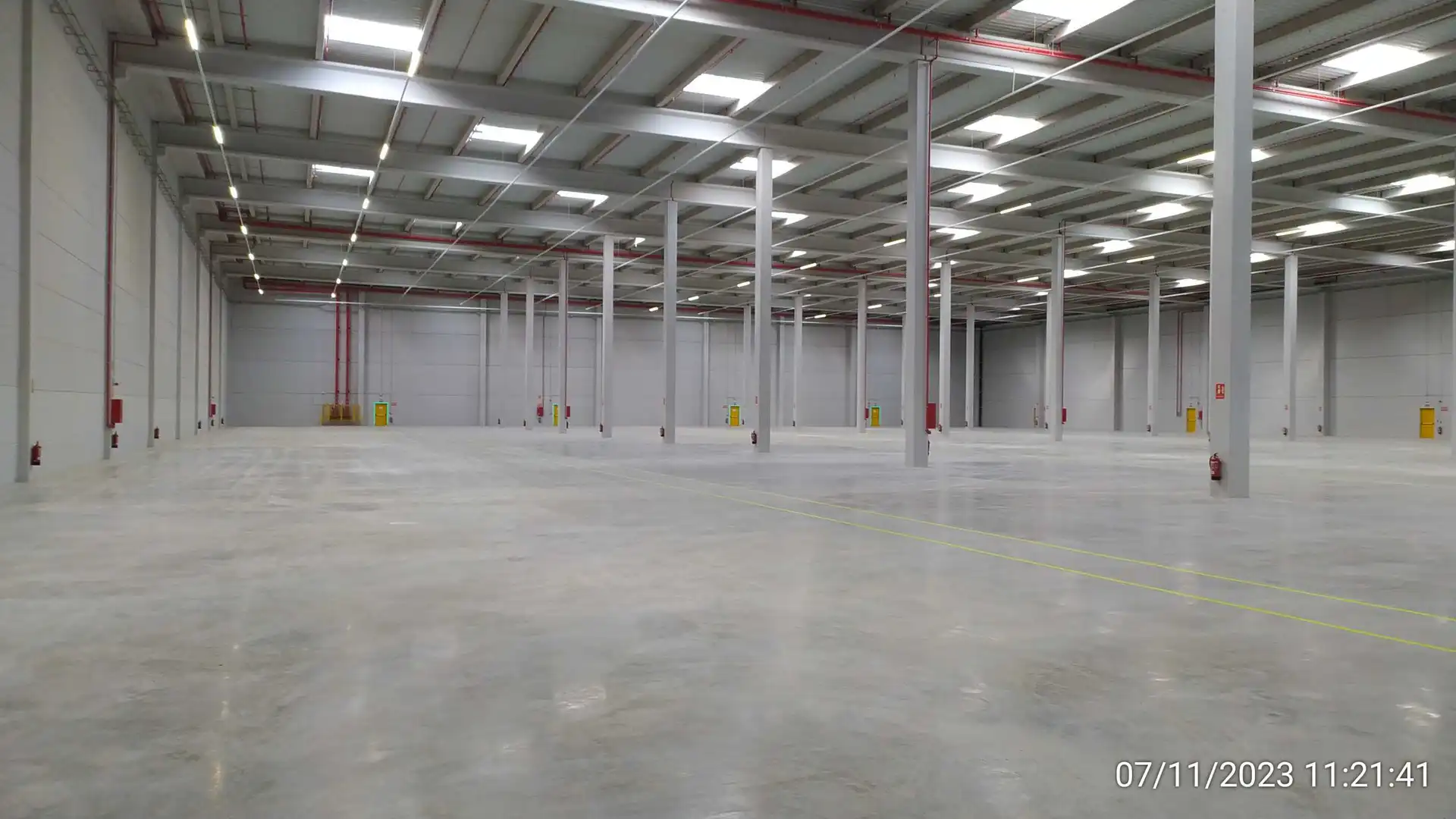 Industrial buildings for rent in Sils  with Heating