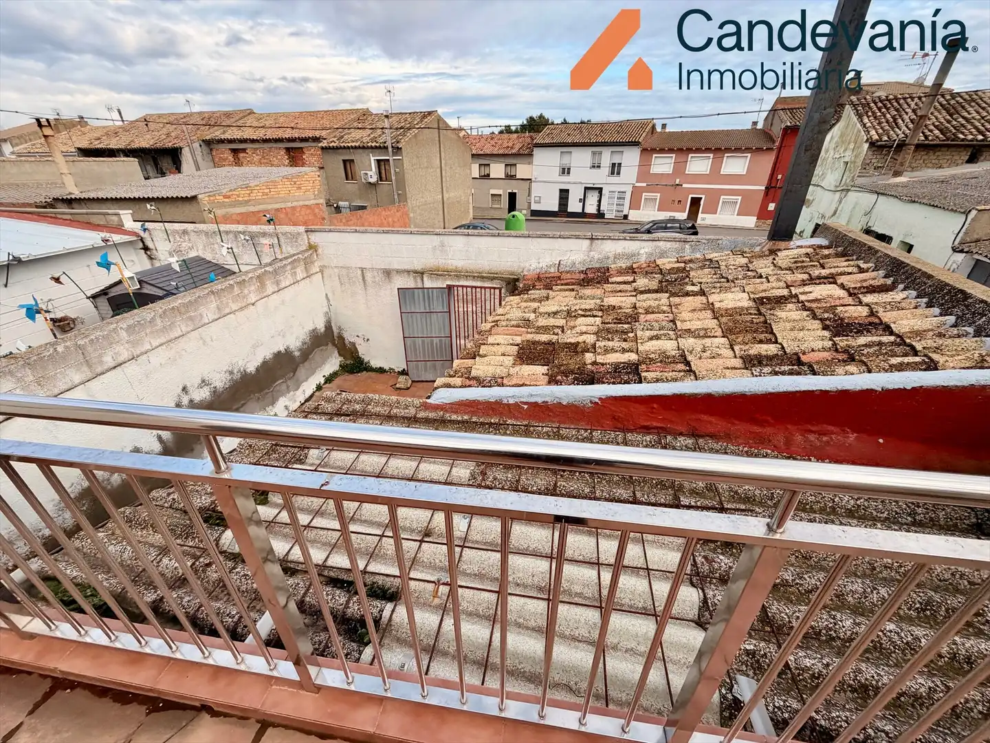 Vista exterior de Casa o chalet en venta en Gurrea de Gállego
