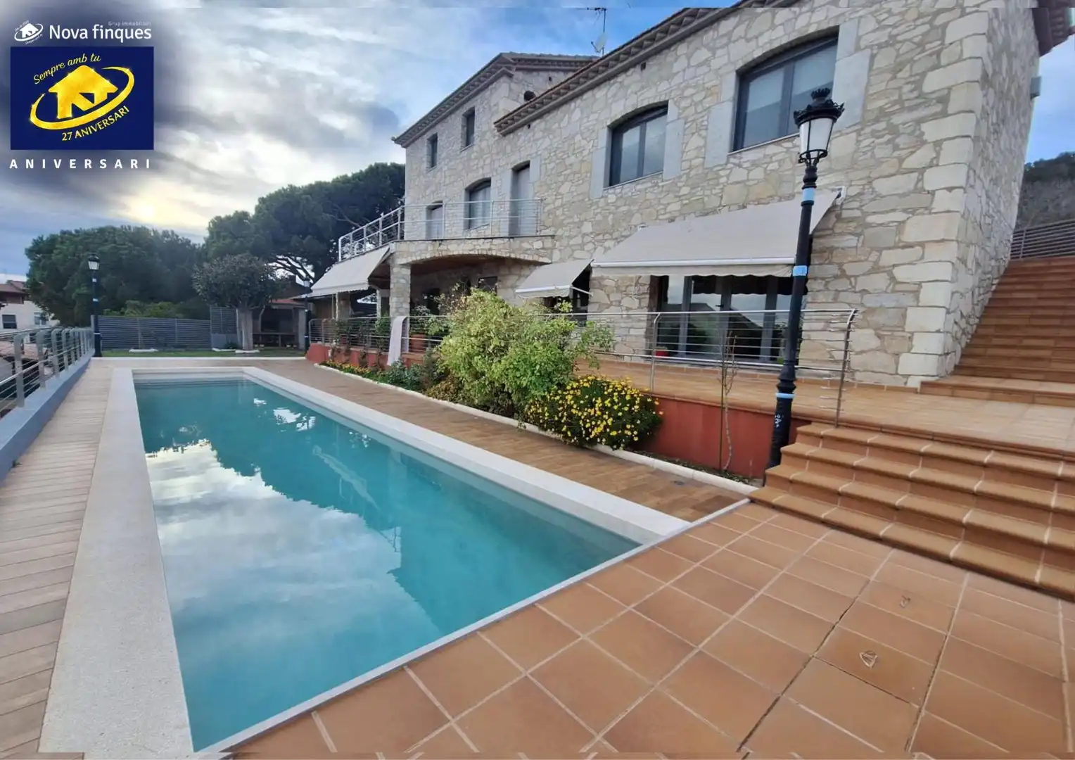 Piscina de Casa o xalet en venda en Castellar del Vallès amb Aire condicionat, Calefacció i Jardí privat