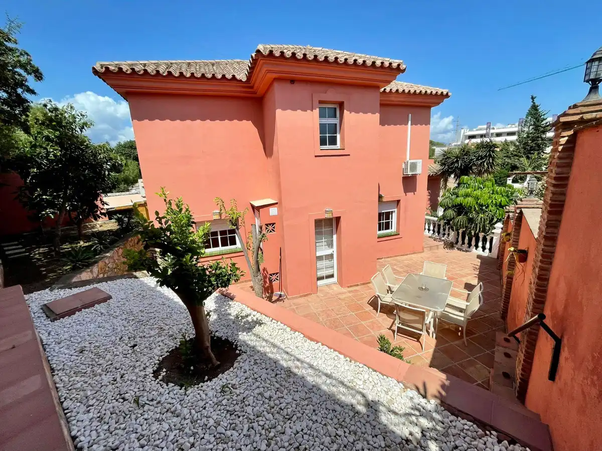 Houses for rent in DE LOS JAZMINES-NVA ANDAL, 406, Nueva Andalucía centro