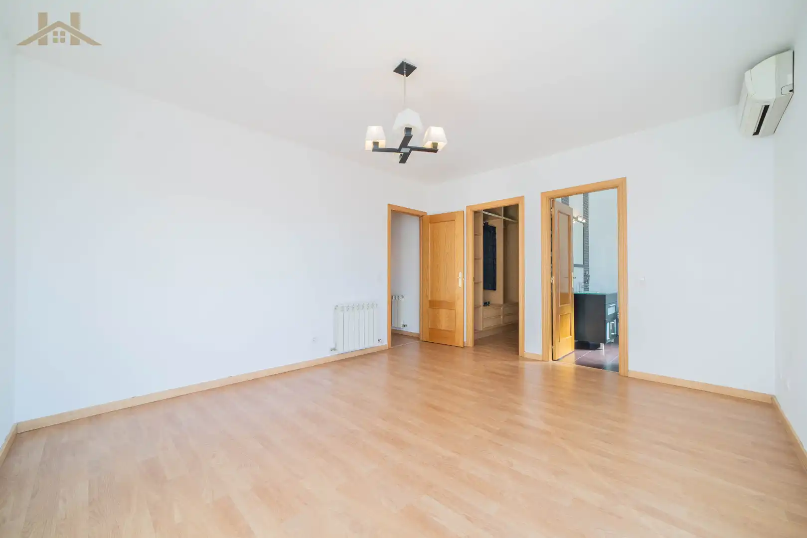 Casa adosada en venta en Carranque con Aire acondicionado, Calefacción y Jardín privado
