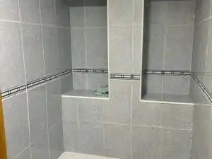 Bany de Pis de lloguer en Ronda amb Moblat