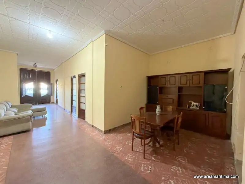 Casa adosada en venta en Valencia con Trastero y Alarma