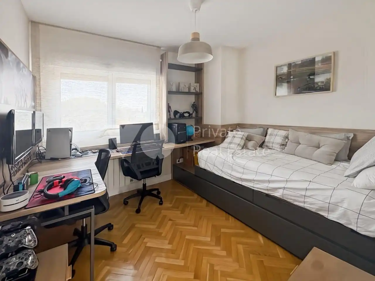 Bedroom of Houses for sale in Boadilla del Monte  with Air Conditioner, Heating and Private garden
