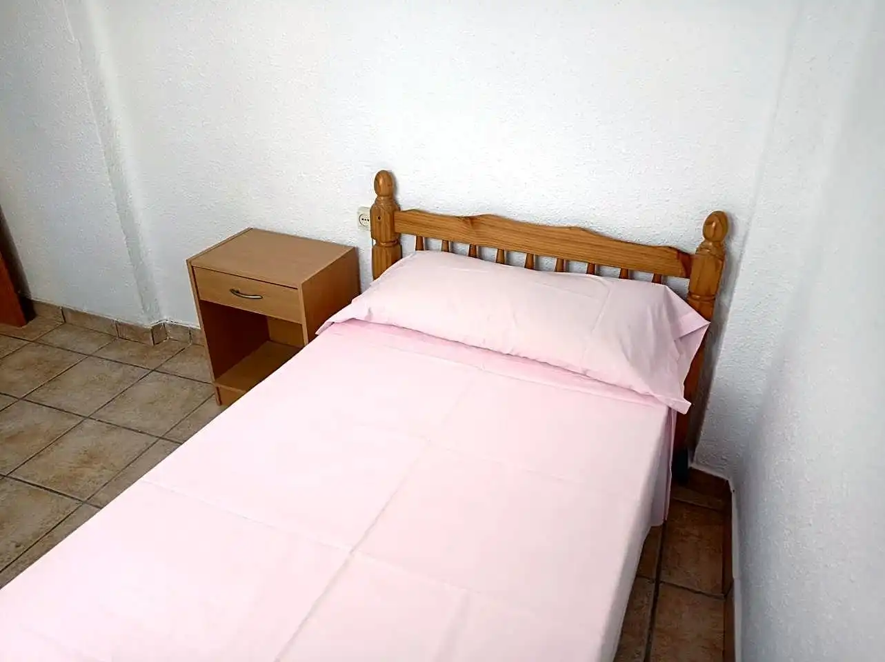 Dormitori de Apartament de lloguer en Moncada amb Terrassa, Moblat i Balcó