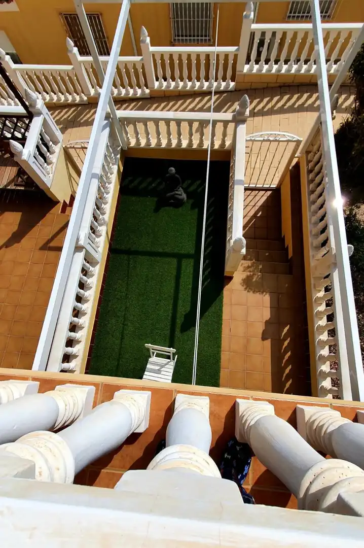 Terrasse von Einfamilien-Reihenhaus zur Miete in Elche / Elx mit Privatgarten, Terrasse und Möbliert