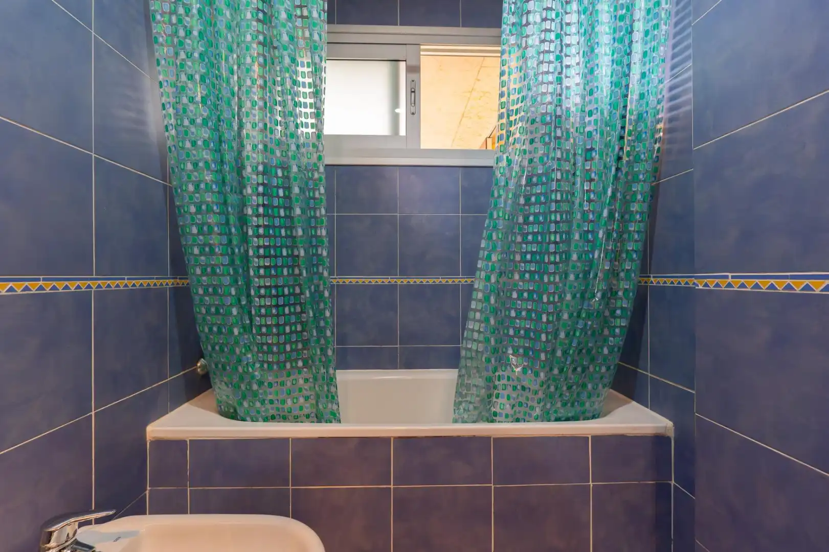 Casa bifamiliare con piscina in affitto a Avenida Avenida Pesqueros, imagen 35