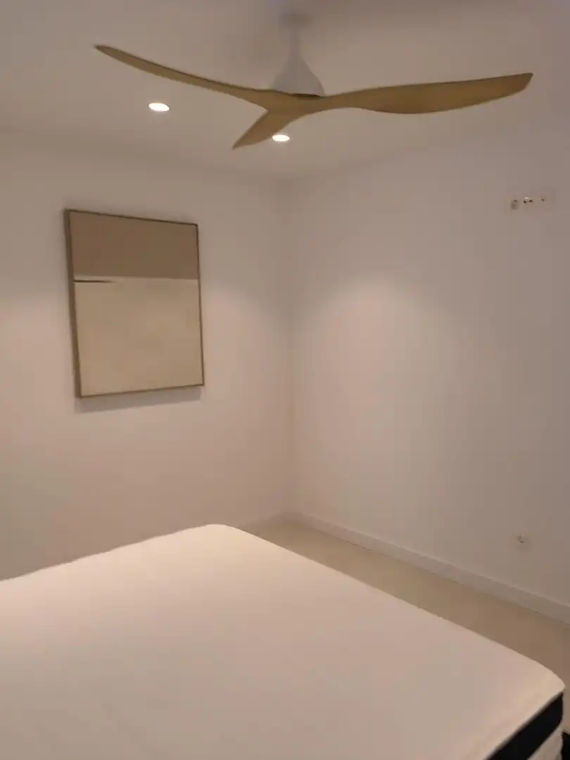 Schlafzimmer von Wohnung zur Miete in Marbella mit Klimaanlage, Heizung und Terrasse