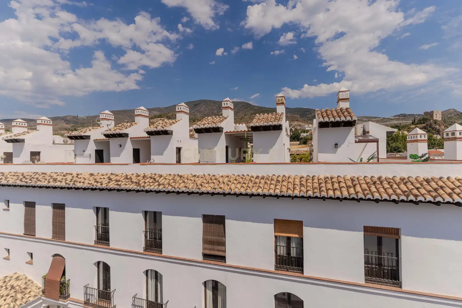 Vista exterior de Apartament en venda en Vélez de Benaudalla amb Aire condicionat i Piscina comunitària