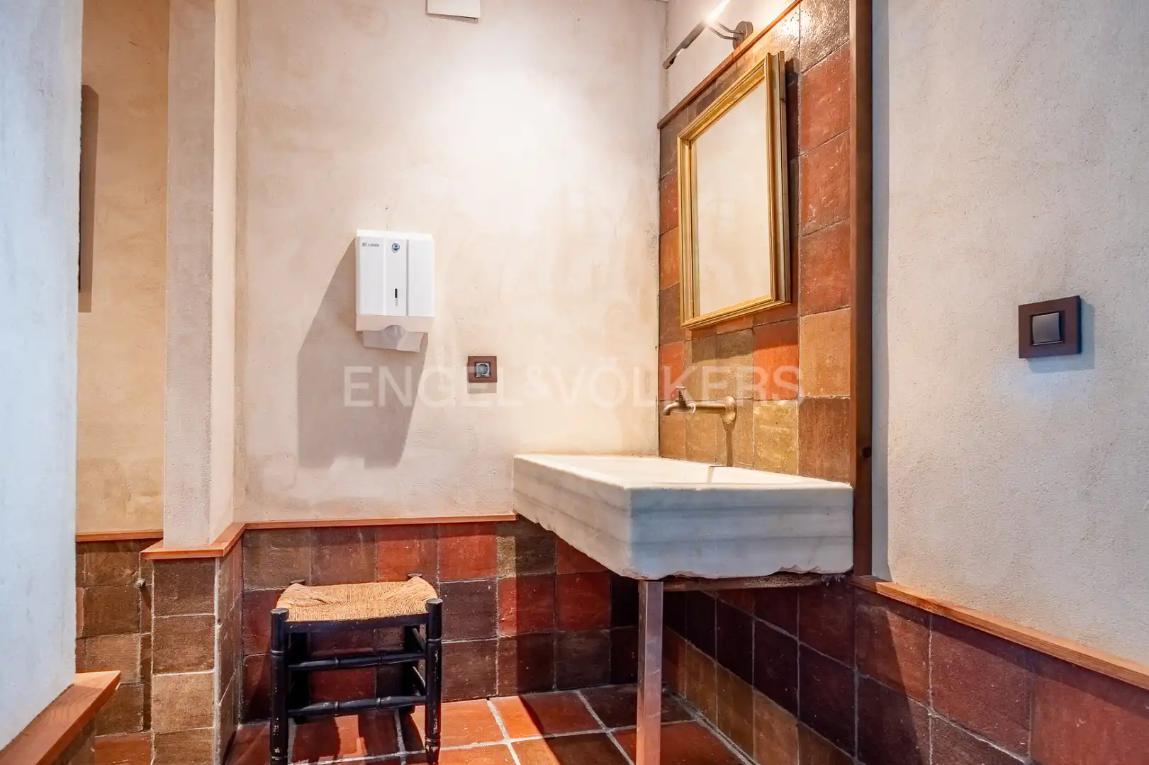 Bathroom of Commercial properties for sale in Villanueva del Ariscal  with Air Conditioner, Heating and Furnished