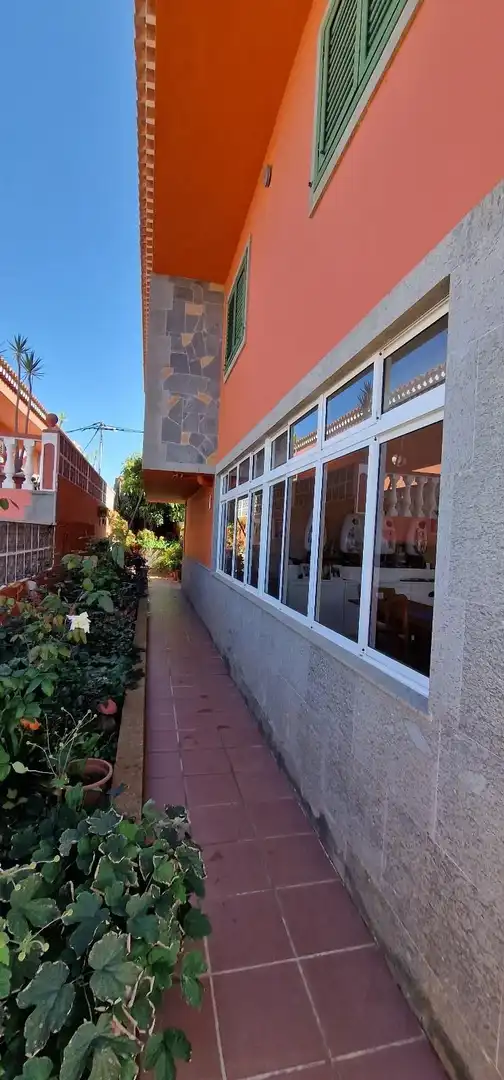 Vista exterior de Casa o chalet en venta en Firgas con Jardín privado, Piscina y Amueblado