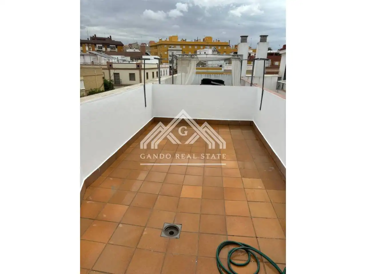 Terrassa de Dúplex de lloguer en Dos Hermanas amb Aire condicionat, Parquet i Terrassa