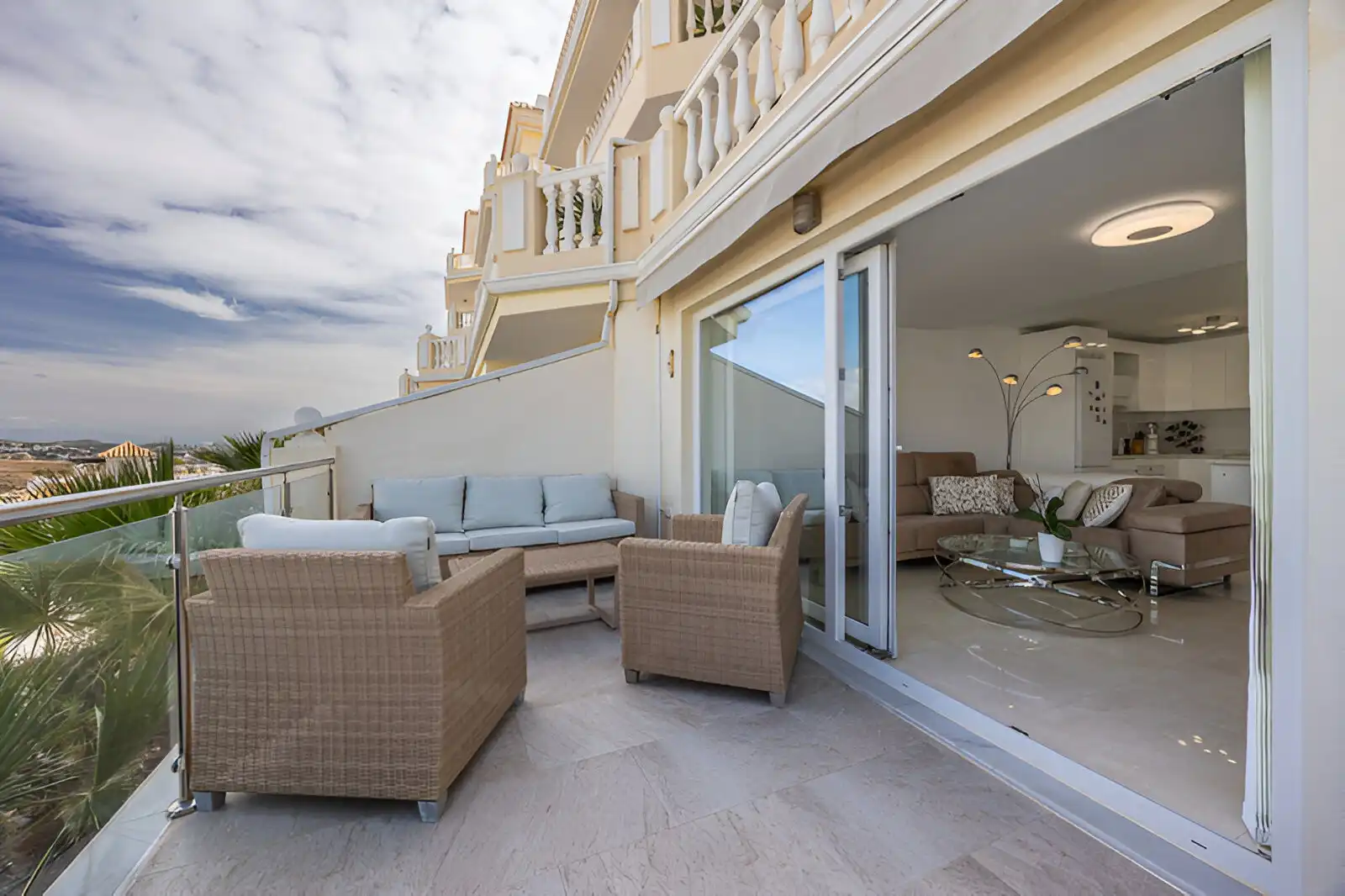 Terrasse von Erdgeschoss zum Verkauf in Mijas mit Klimaanlage, Terrasse und Schwimmbad