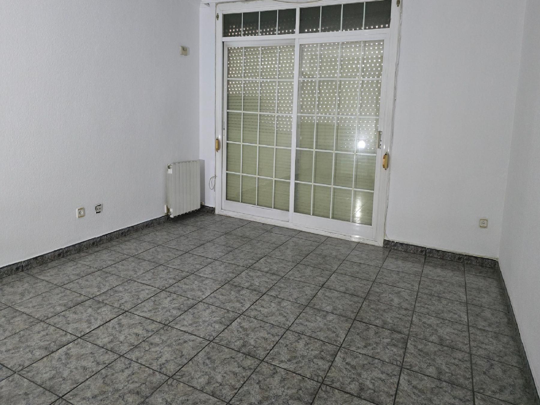 Dormitori de Pis en venda en Montcada i Reixac amb Piscina comunitària