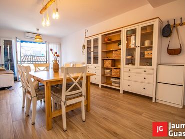 Appartamento con balcone in vendita a Carrer dels Clapers 22