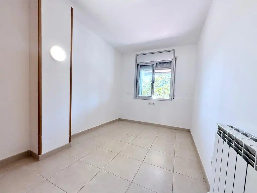 Schlafzimmer von Wohnungen zum Verkauf in Figueres mit Klimaanlage, Heizung und Terrasse