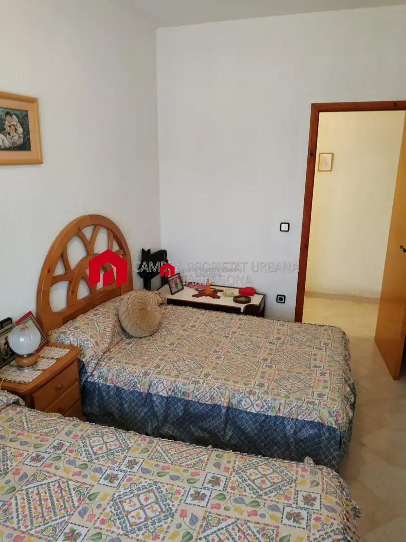 Dormitori de Finca rústica en venda en L'Aldea amb Aire condicionat, Calefacció i Jardí privat