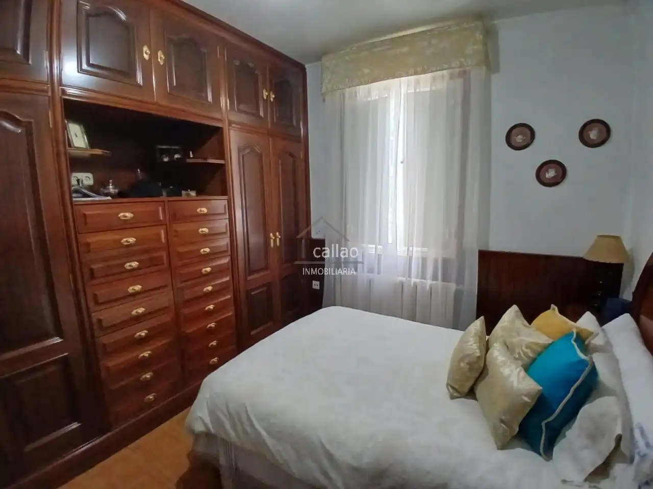Dormitori de Casa o xalet en venda en Ferrol amb Calefacció, Jardí privat i Traster