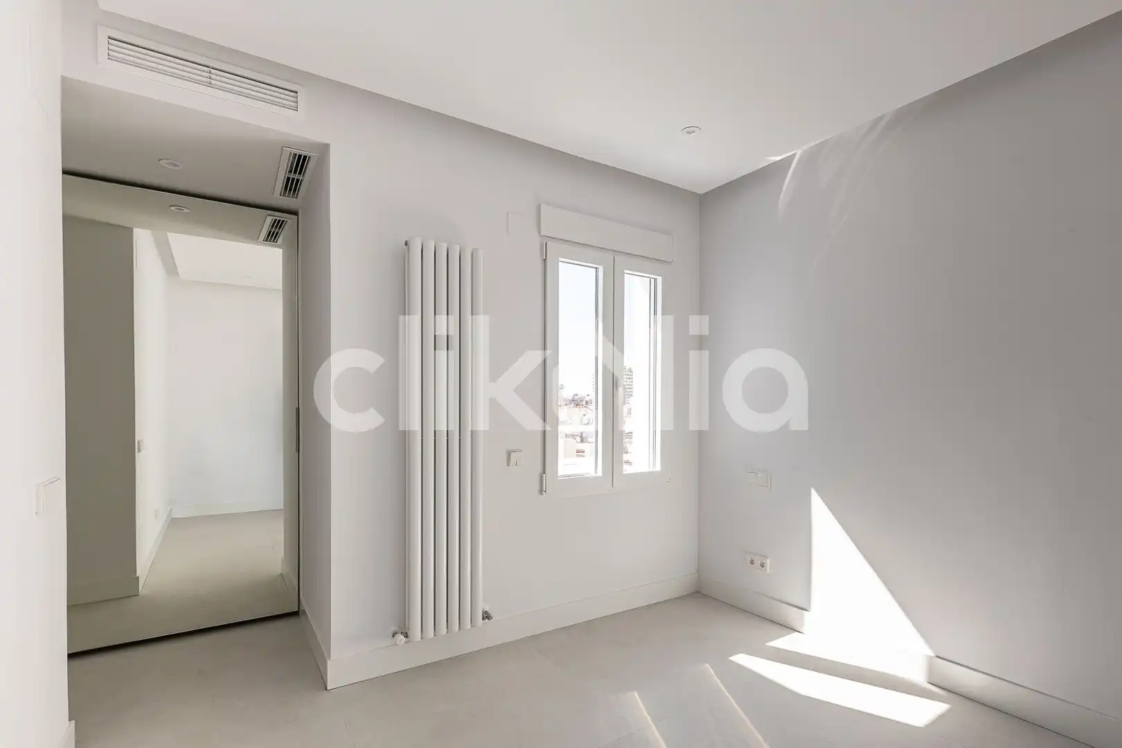 Bedroom of Attic for sale in Madrid  with Air Conditioner, Heating and Terrace