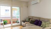 Living room of Flat for sale in Girona Capital  with Air Conditioner and Terrace