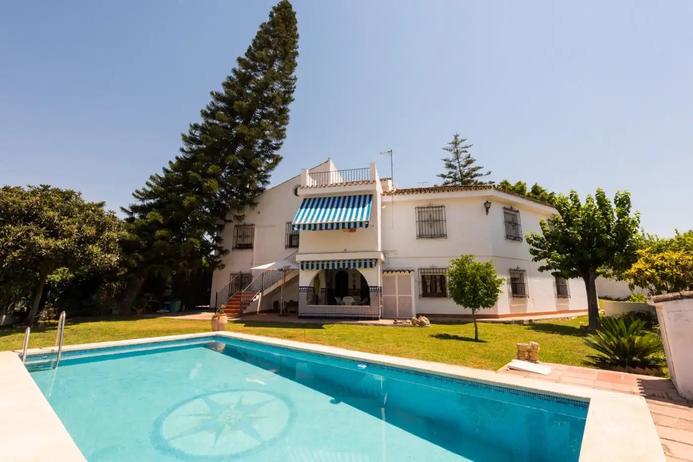 Jardí de Casa o xalet en venda en Tomares amb Calefacció, Jardí privat i Terrassa