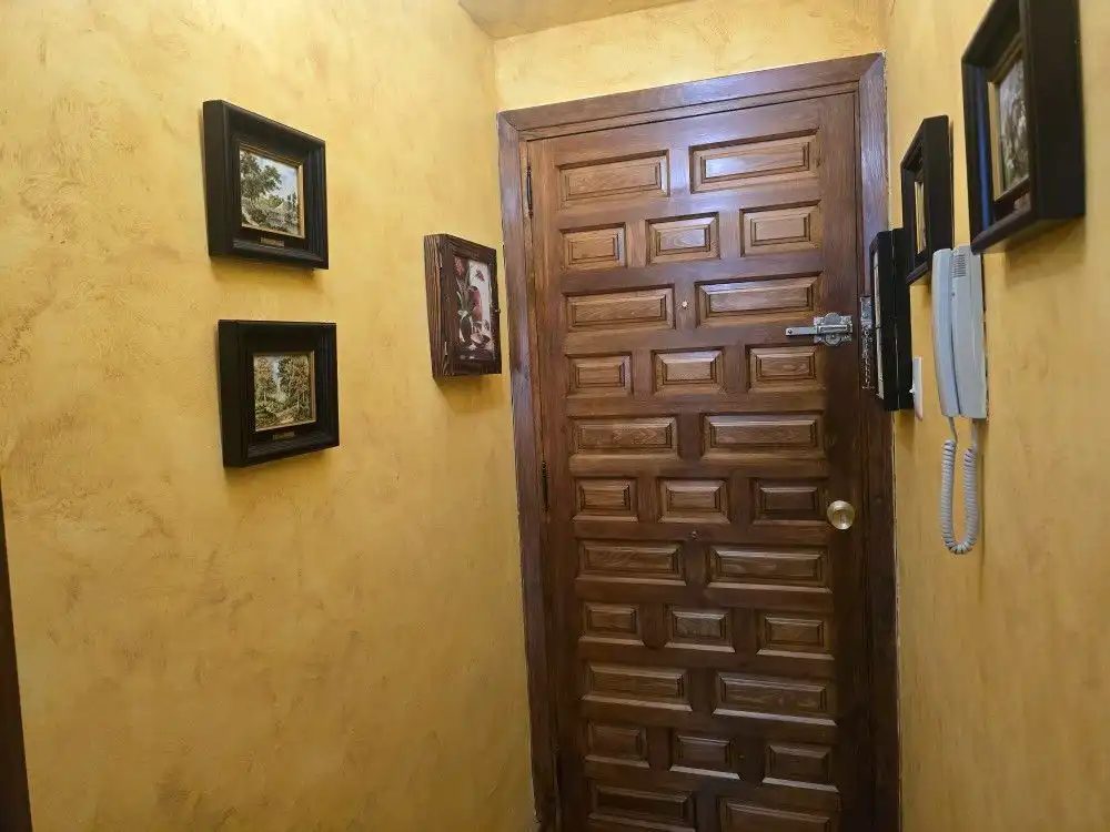 Piso en venta en Jaca con Calefacción, Terraza y Trastero
