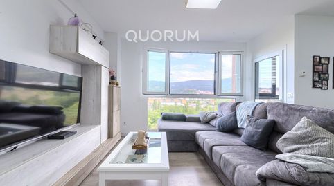 Foto 3 de Piso en venta en Kalero - Basozelai, Basauri