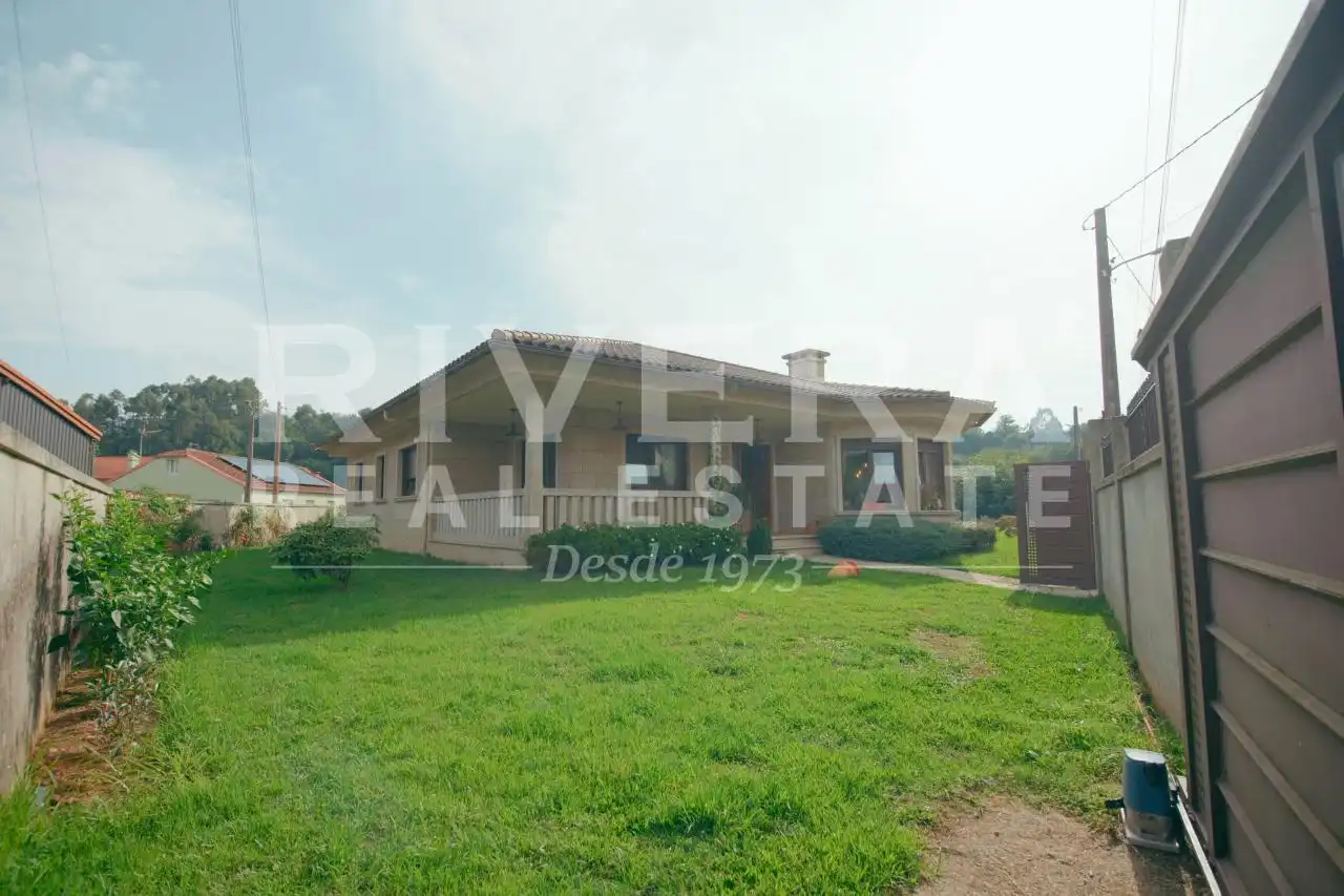 Xalet amb jardí en venda a Lugar Xuncal - Sta Cristina