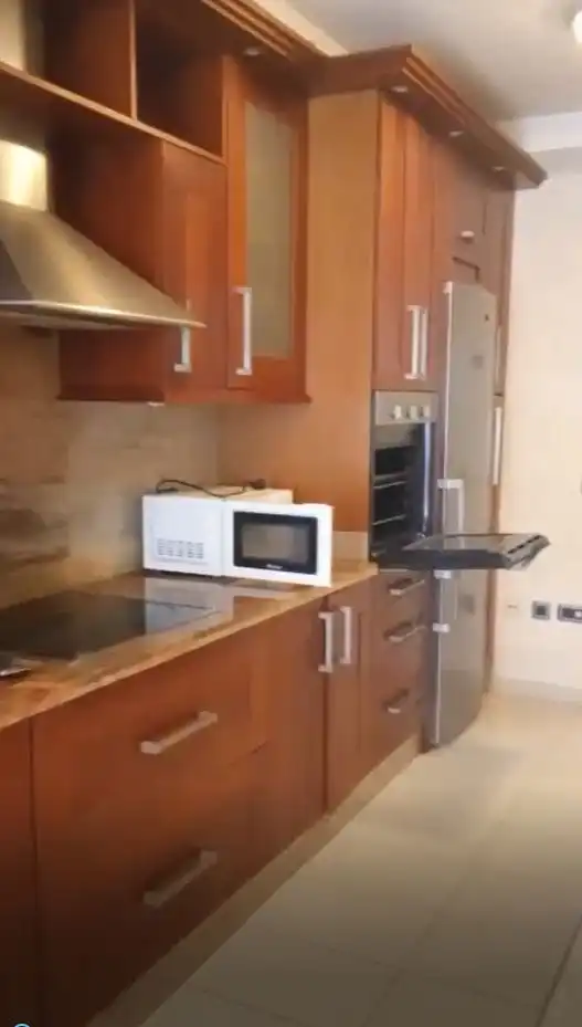 Cuina de Pis de lloguer en Santa Cruz de Tenerife amb Aire condicionat, Moblat i Forn