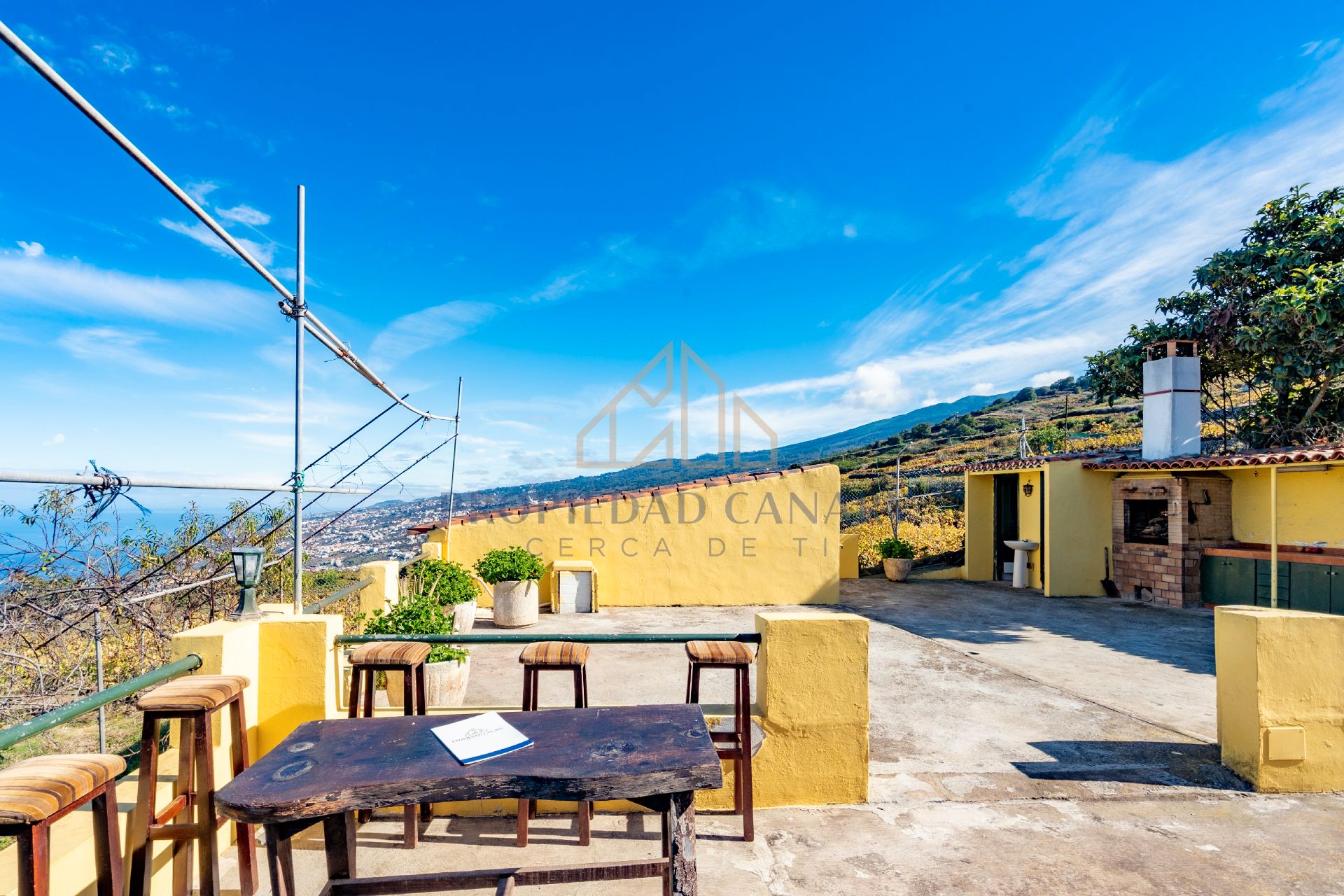 Vista exterior de Finca rústica en venda en Santa Úrsula amb Terrassa