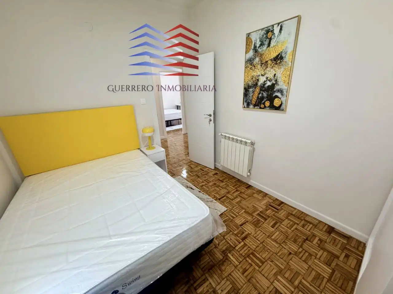 Schlafzimmer von Wohnung zur Miete in Ourense Capital  mit Heizung, Parkett und Möbliert