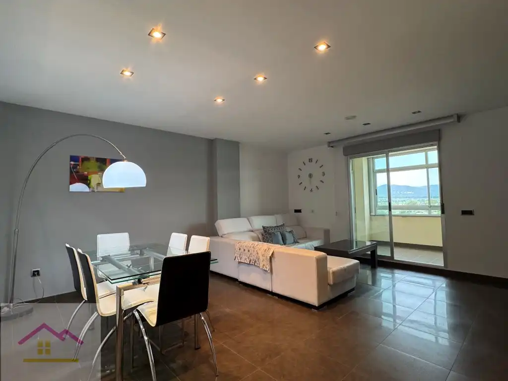 Sala d'estar de Pis en venda en Santa Magdalena de Pulpis amb Aire condicionat, Terrassa i Moblat