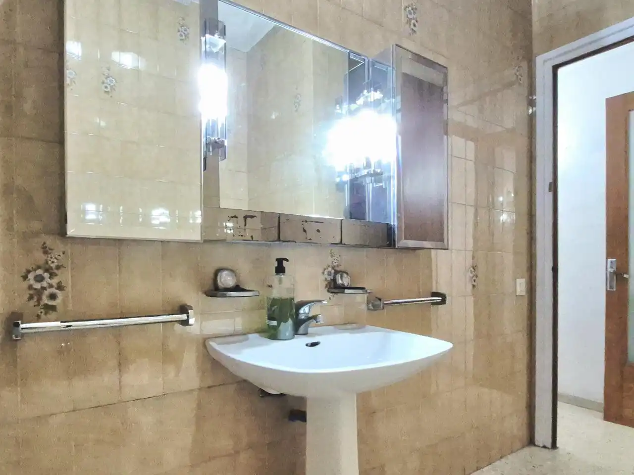 Casa adosada en venta en De La Reina Elionor, Gràcia