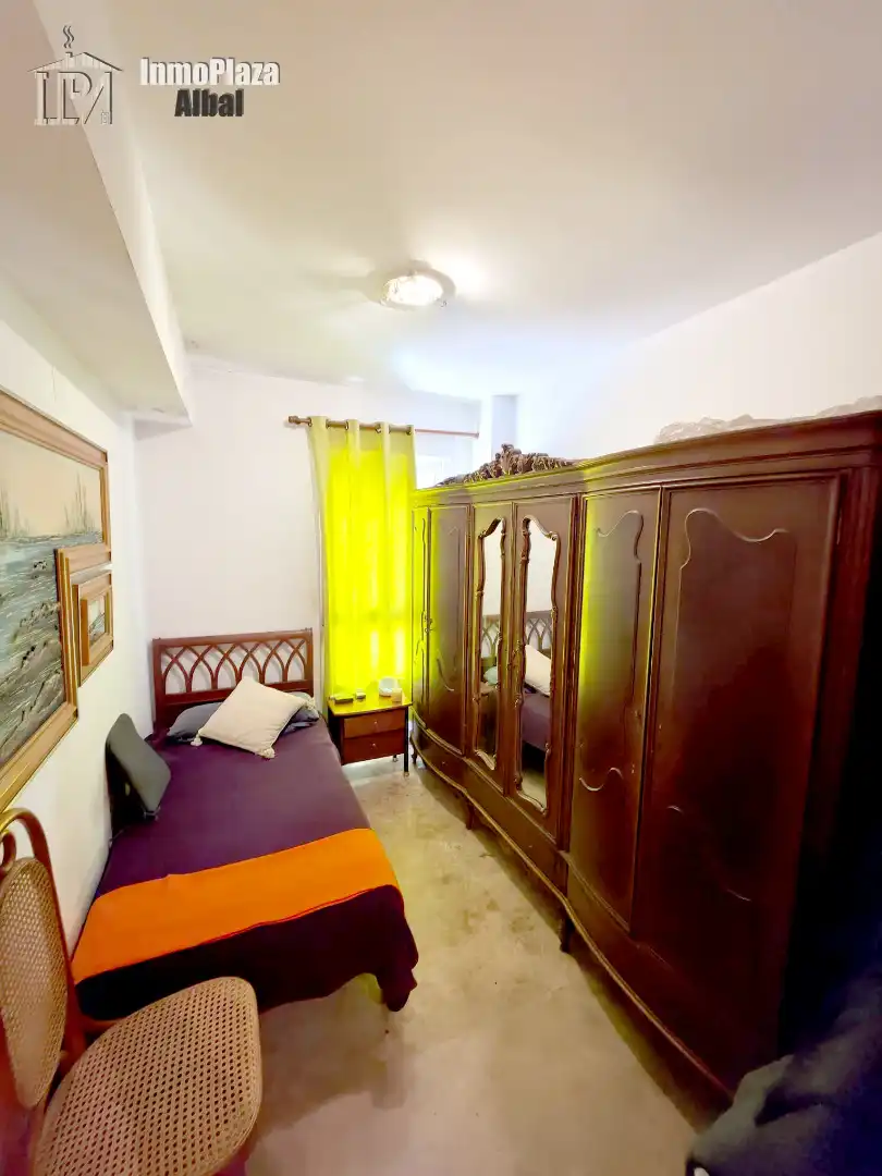 Habitación de Dúplex en venta en Catarroja con Aire acondicionado, Trastero y Balcón