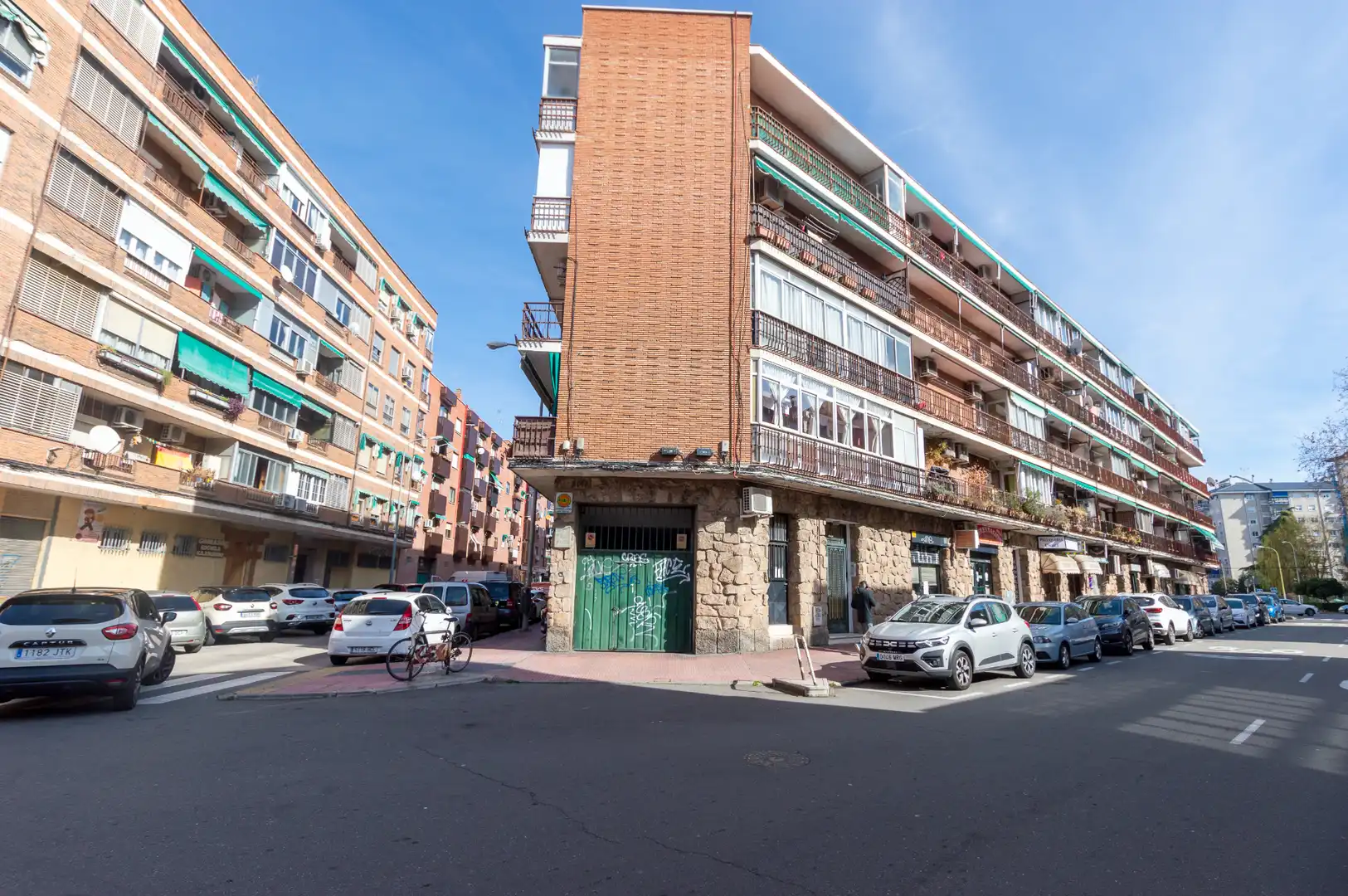 Vista exterior de Garaje en venta en Alcalá de Henares