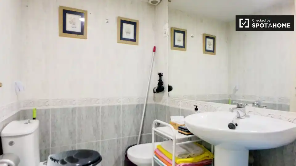 Habitació a Embajadores - Lavapiés