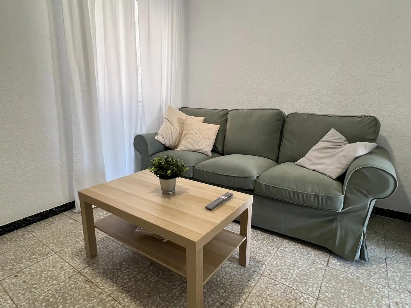 Sala de estar de Piso de alquiler en Elche / Elx con Amueblado y Balcón