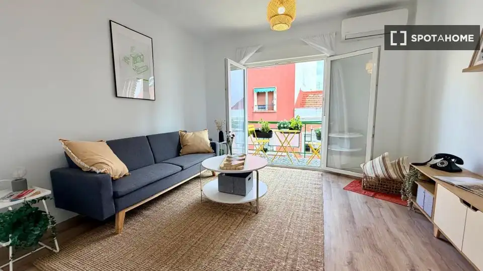 Sala de estar de Piso de alquiler en Madrid con Aire acondicionado, Calefacción y Amueblado