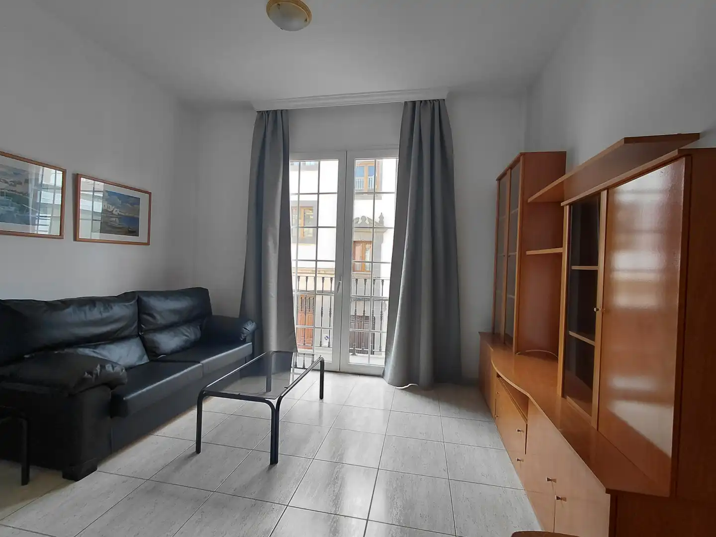 Appartement avec terrasse à louer à Calle Reyes Católicos