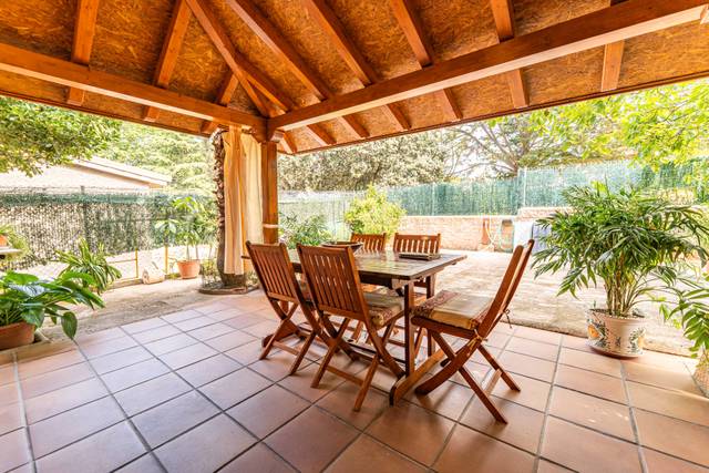 Casa adosada en Venta en Calle Conjuro en Colmenarejo