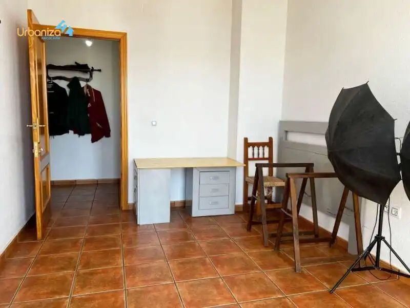 Piso en venta en Talavera la Real con Amueblado y Balcón