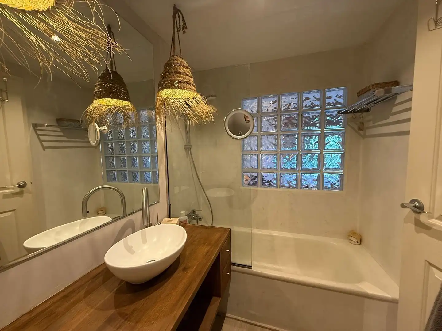 Bathroom of Flat for rent in Castell d'Aro, Platja d'Aro i s'Agaró  with Air Conditioner, Private garden and Terrace